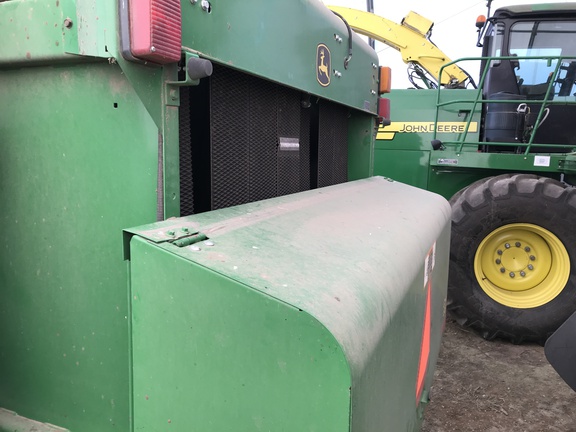 2016 John Deere 569 Premium Baler/Round