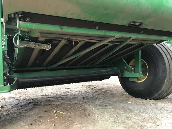 2016 John Deere 569 Premium Baler/Round