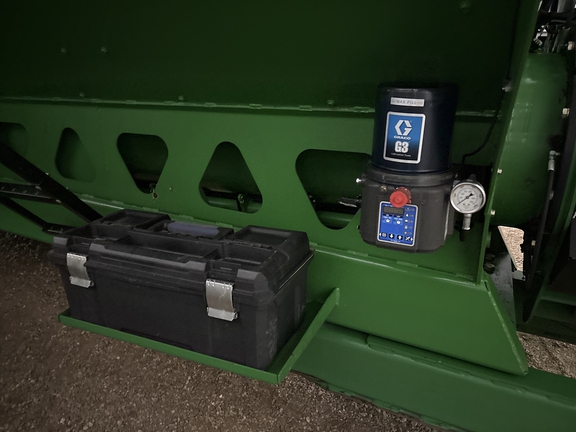 2021 Brent 1596 Grain Cart