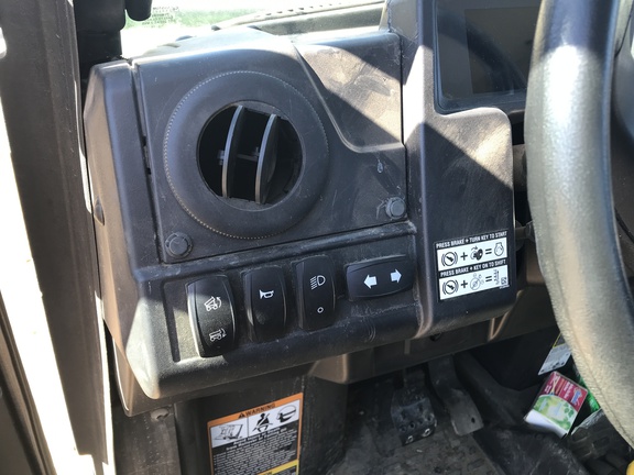 2023 John Deere XUV 835M ATV