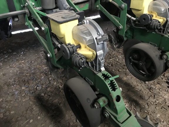 2012 John Deere 1770NT CCS Planter