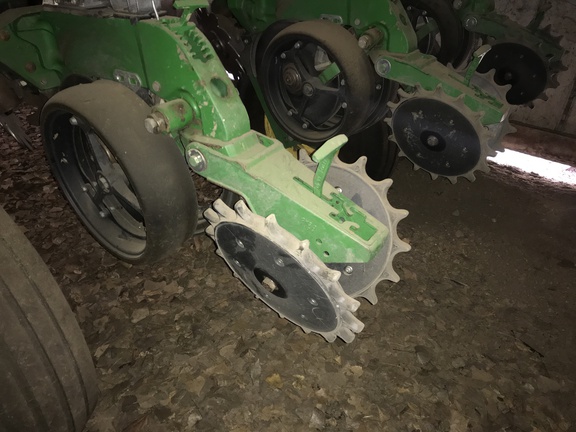 2012 John Deere 1770NT CCS Planter