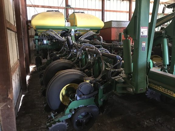 2012 John Deere 1770NT CCS Planter