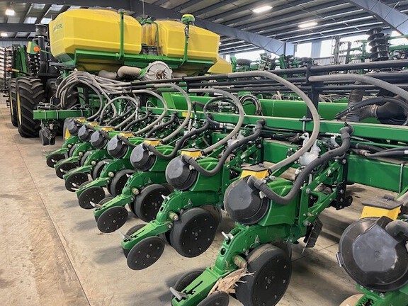 2023 John Deere DB90 Planter