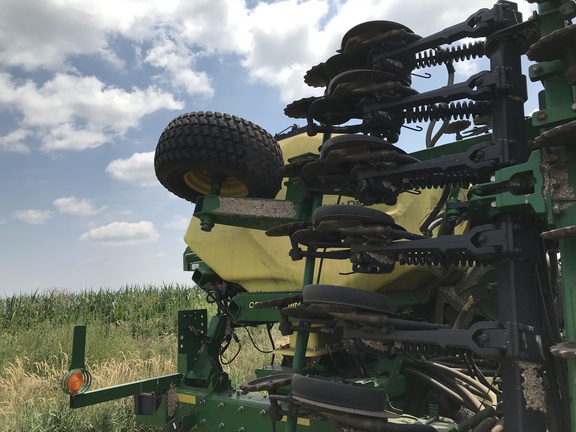 2021 John Deere N530C Air Seeder