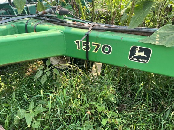 2000 John Deere 1530 Drill
