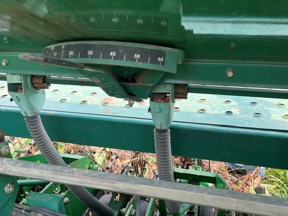 2000 John Deere 1530 Drill