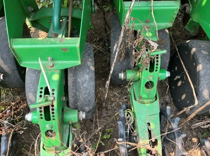 2000 John Deere 1530 Drill