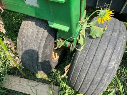2000 John Deere 1530 Drill