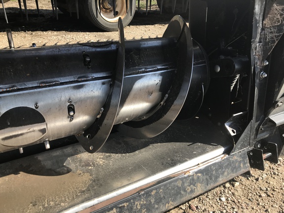 2018 MacDon FD75-35 Header Combine