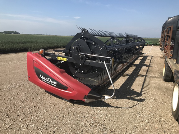 2018 MacDon FD75-35 Header Combine