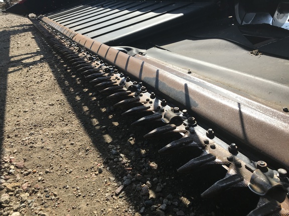 2018 MacDon FD75-35 Header Combine