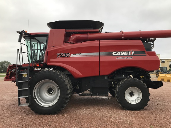 2014 Case IH 7230 Combine