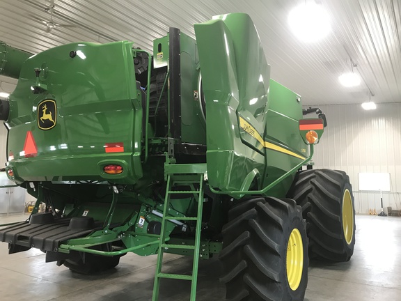 2024 John Deere S780 Combine