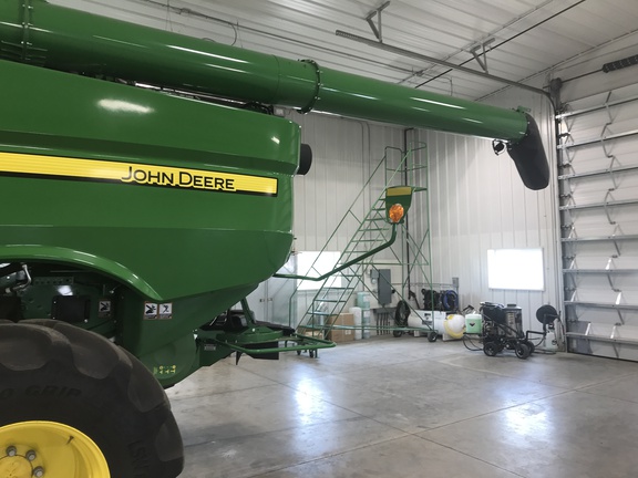 2024 John Deere S780 Combine