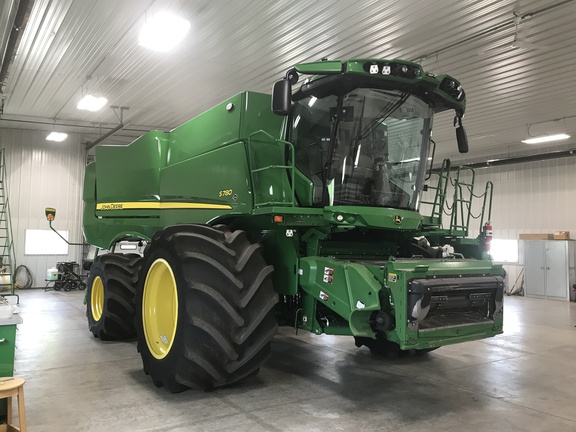 2024 John Deere S780 Combine