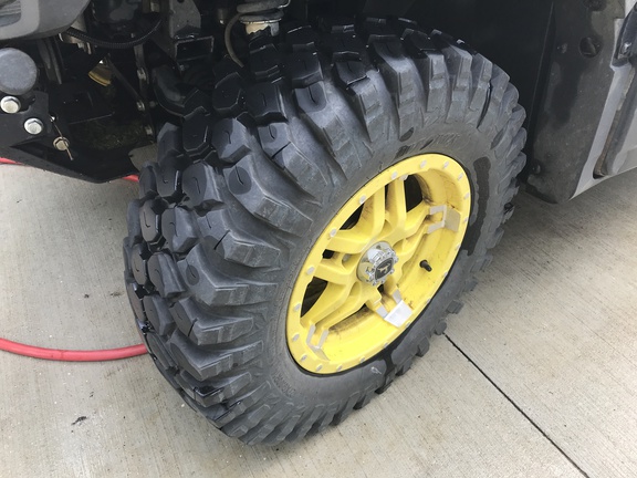 2023 John Deere XUV 835R ATV