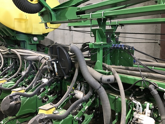 2020 John Deere 1775NT Planter