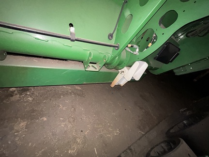 Misc 842R Header Transport