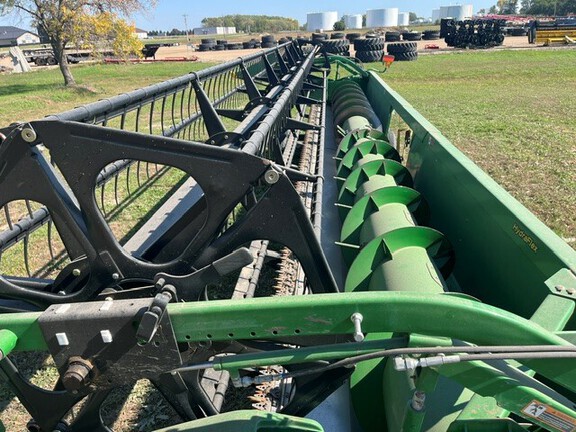 2013 John Deere 630F Header Combine