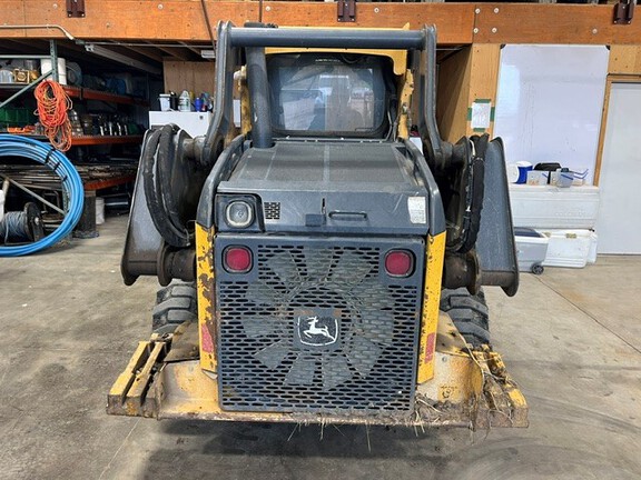 2015 John Deere 320E Skid Steer Loader