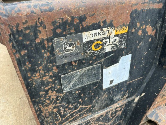 2015 John Deere 320E Skid Steer Loader