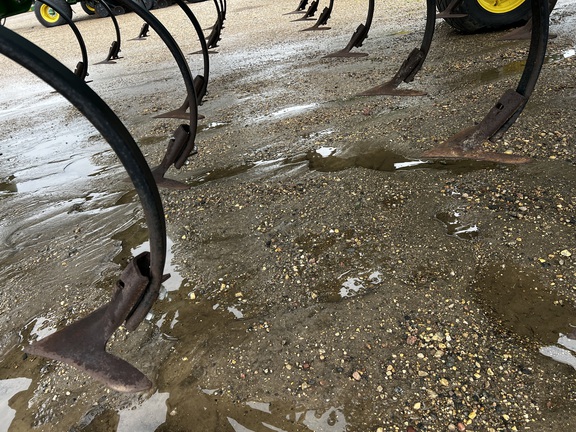 2021 John Deere 2230FH Field Cultivator