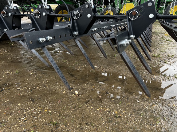 2021 John Deere 2230FH Field Cultivator