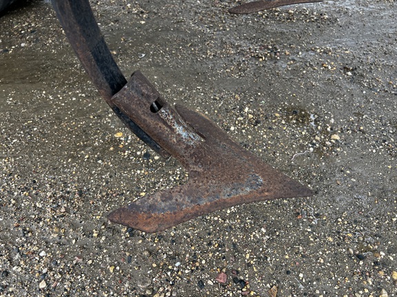 2021 John Deere 2230FH Field Cultivator