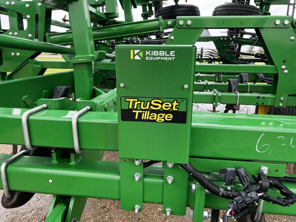 2021 John Deere 2230FH Field Cultivator