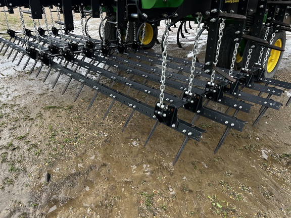 2021 John Deere 2230FH Field Cultivator