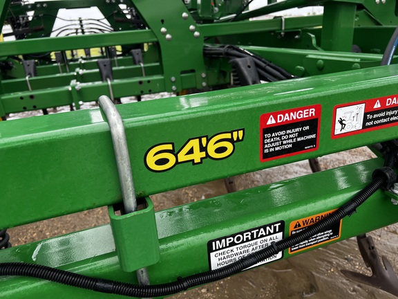 2021 John Deere 2230FH Field Cultivator