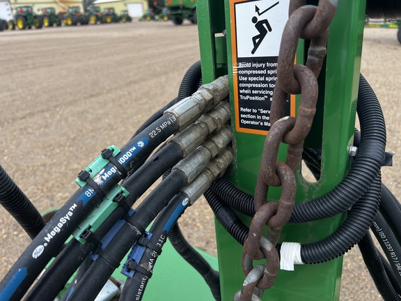 2021 John Deere 2230FH Field Cultivator