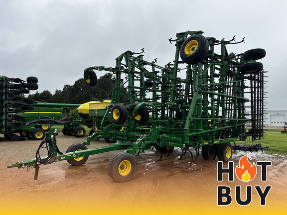 2021 John Deere 2230FH Field Cultivator