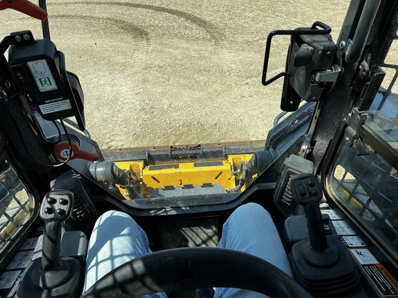 2022 John Deere 320G Skid Steer Loader