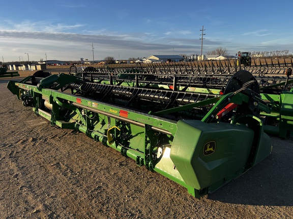 2023 John Deere RD40F Header Combine