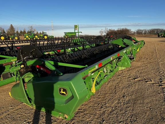 2023 John Deere RD40F Header Combine