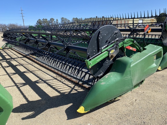 2023 John Deere RD40F Header Combine