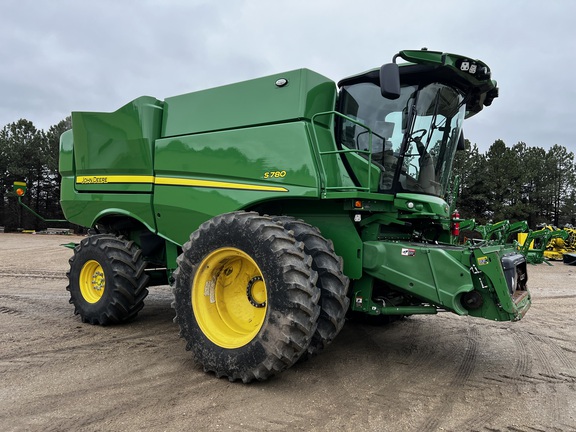 2022 John Deere S780 Combine