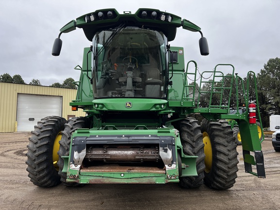 2022 John Deere S780 Combine