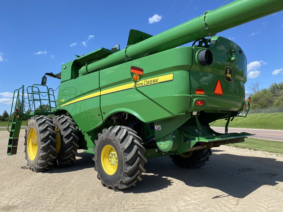 2022 John Deere S780 Combine