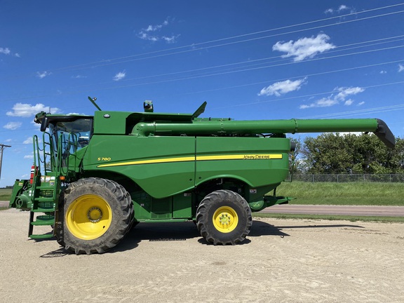 2022 John Deere S780 Combine