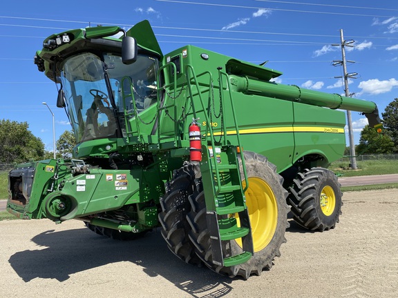 2022 John Deere S780 Combine