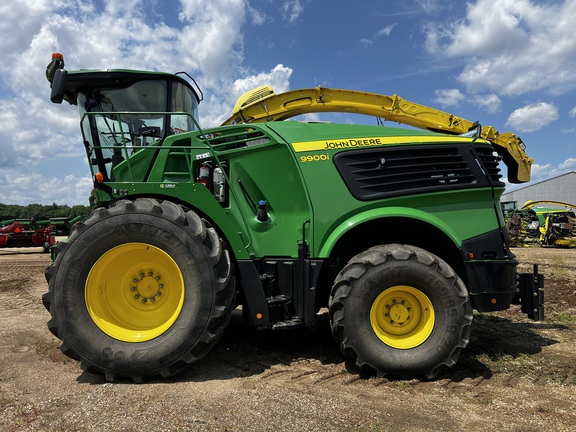 2021 John Deere 9900 Forage Harvester