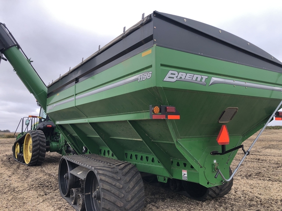 2020 Brent 1196 Grain Cart