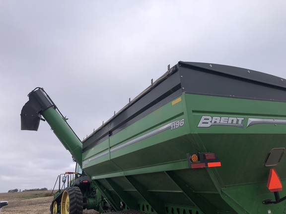 2020 Brent 1196 Grain Cart