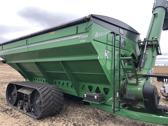 2020 Brent 1196 Grain Cart