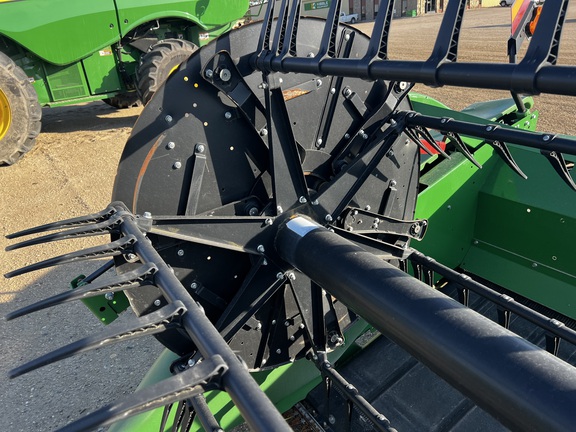 2022 John Deere RD40F Header Combine