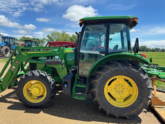 2022 John Deere 5090E Tractor