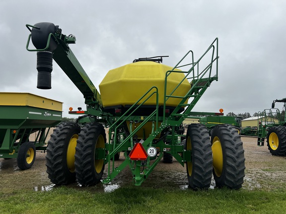2021 John Deere 1890 Air Seeder